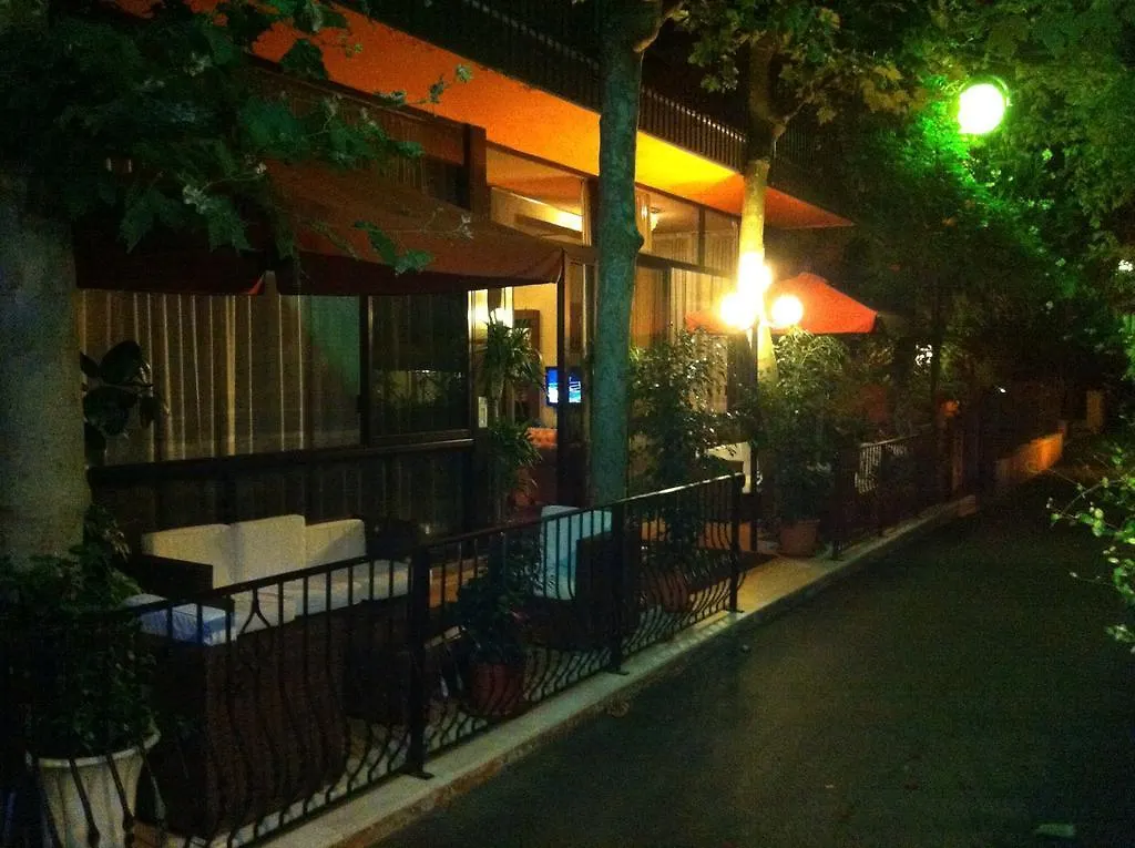 Hotel Meuble Lariana Bellaria-Igea Marina 0*,